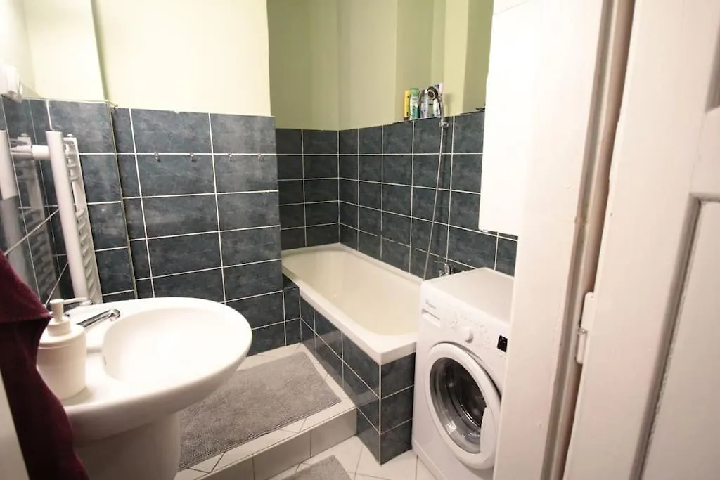 2 Bedrooms Close Vysehrad - Congress Centrum Prague Apartment
