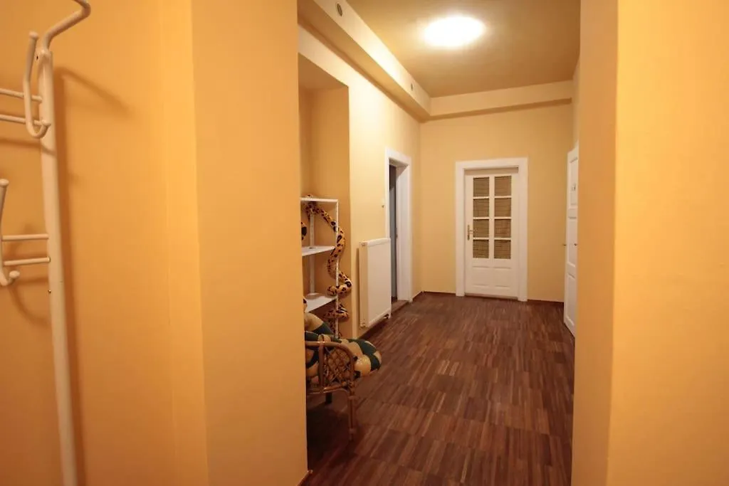 2 Bedrooms Close Vysehrad - Congress Centrum Prague Apartment