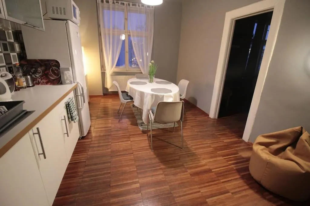 Apartment 2 Bedrooms Close Vysehrad - Congress Centrum Prague